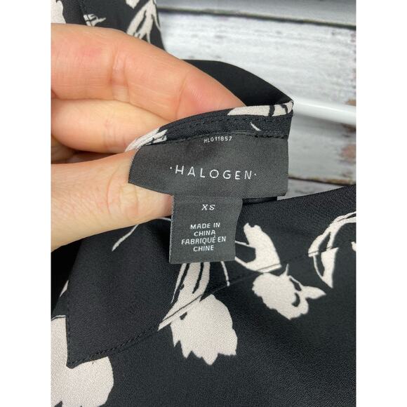 Halogen Black White Floral Top XS Flowy Office Career Business Modest Loose - Picture 3 of 4